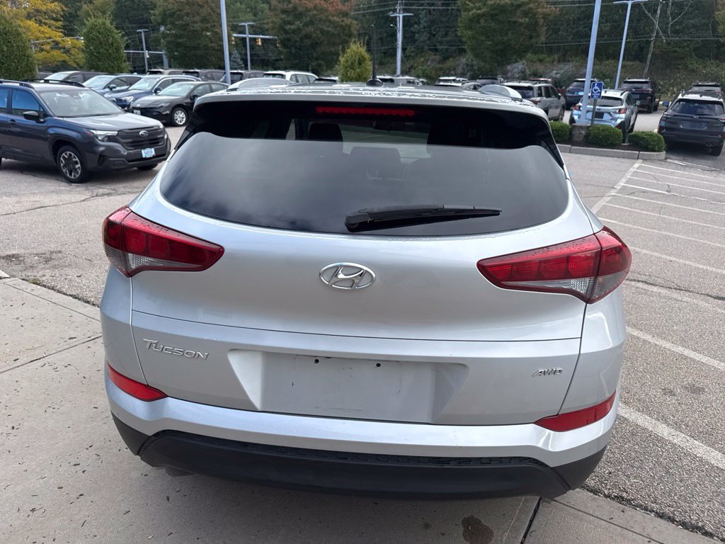 Used 2017 Hyundai Tucson SE w/ SE Popular Package 02 AWD/4WD image 3