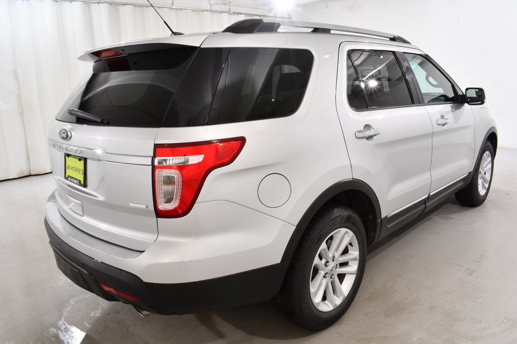 Used 2013 Ford Explorer XLT AWD/4WD image 11