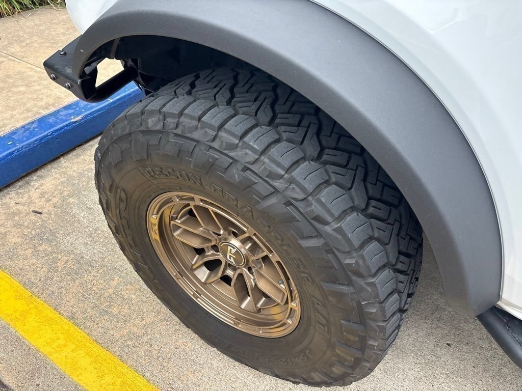 Used 2025 Ford Bronco Badlands AWD/4WD image 6