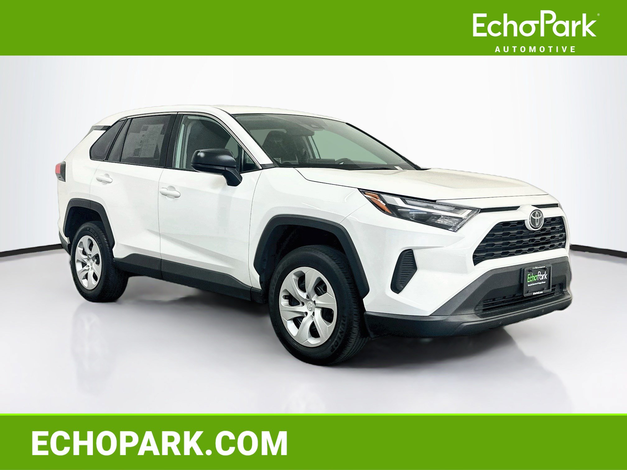 Used 2025 Toyota RAV4 LE AWD/4WD image 1