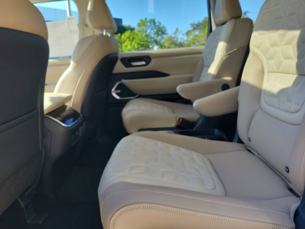 New 2026 Nissan Armada Platinum Reserve image 14