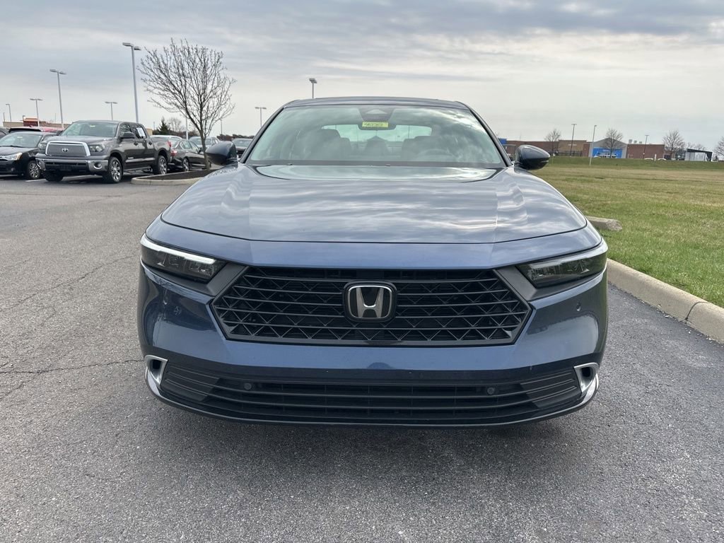 Used 2024 Honda Accord Touring image 2