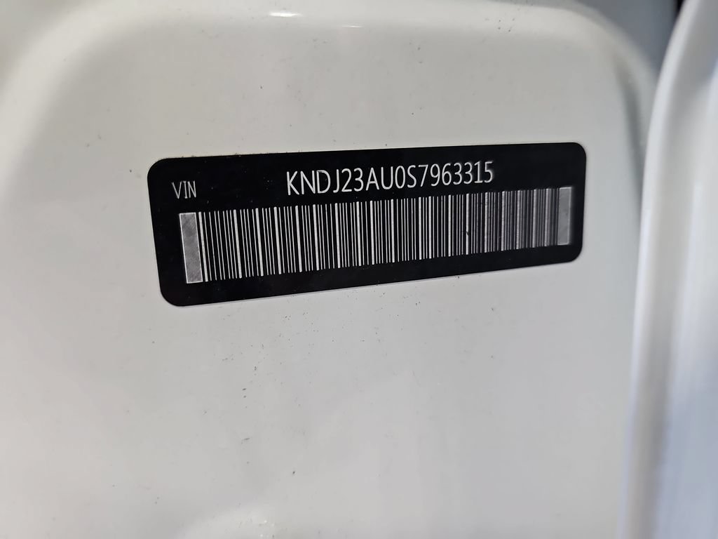 Certified 2025 Kia Soul LX w/ LX Technology Package FWD image 33