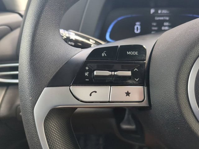 Used 2025 Hyundai Elantra SE FWD image 21