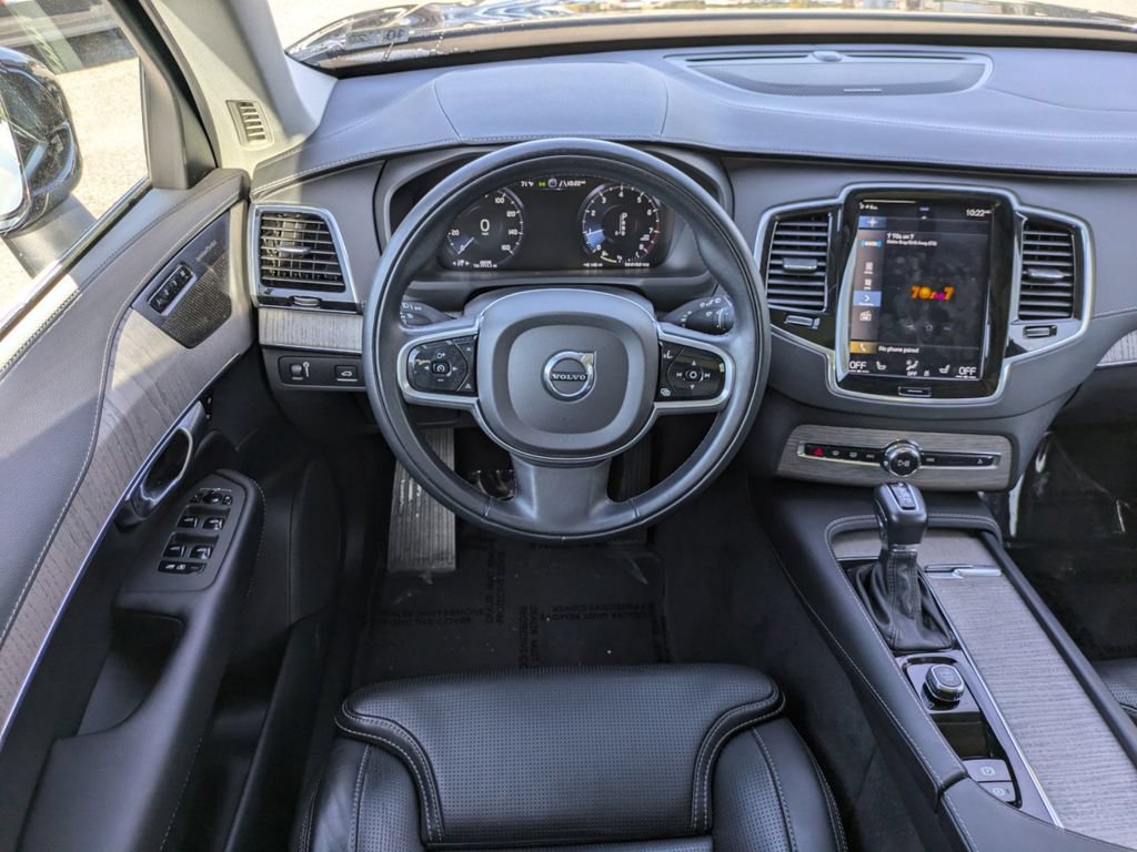 Certified 2022 Volvo XC90 T6 Inscription w/ Climate Package AWD/4WD image 17