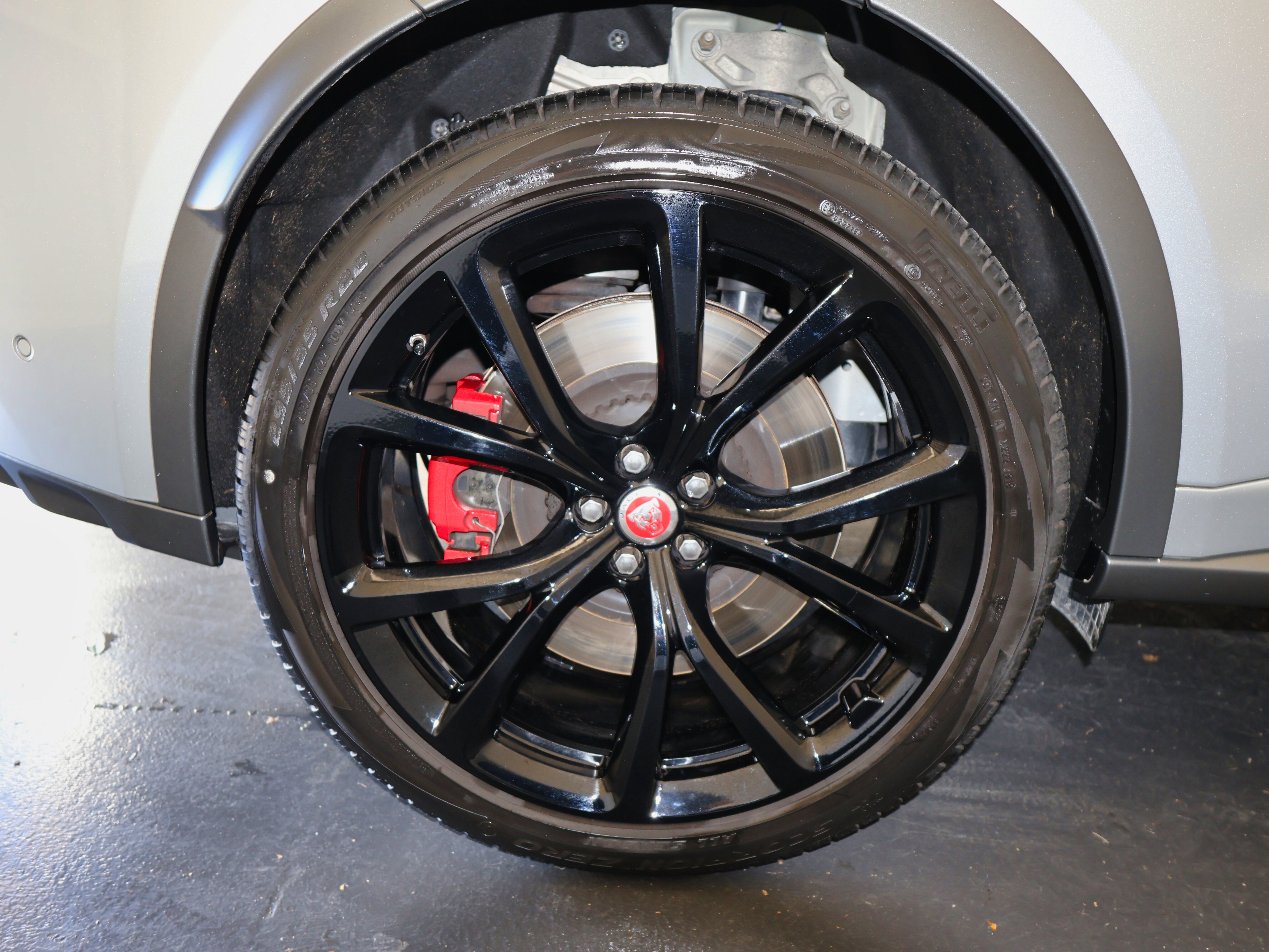 Used 2020 Jaguar F-PACE SVR image 56