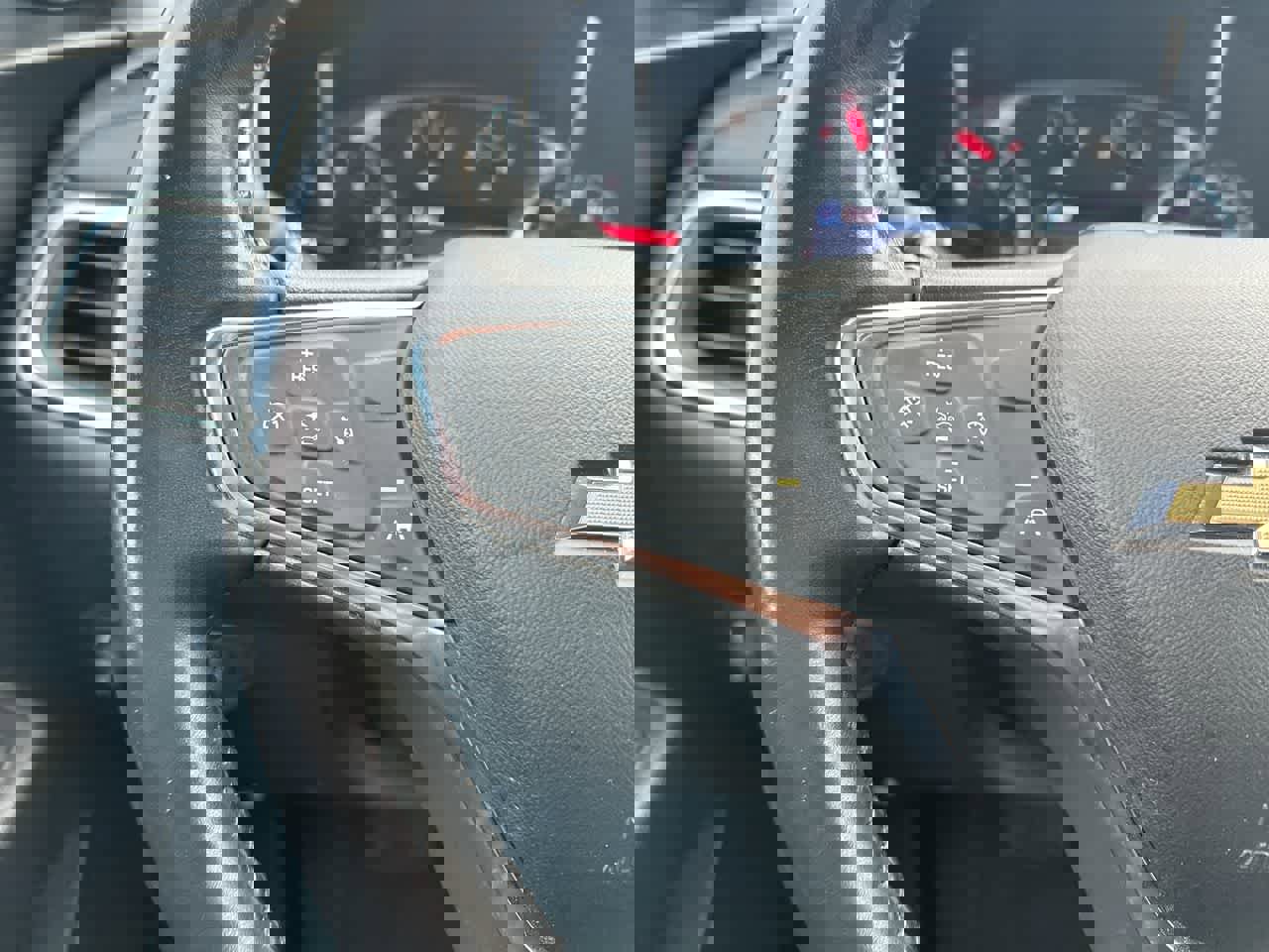 Used 2020 Chevrolet Equinox LT image 28