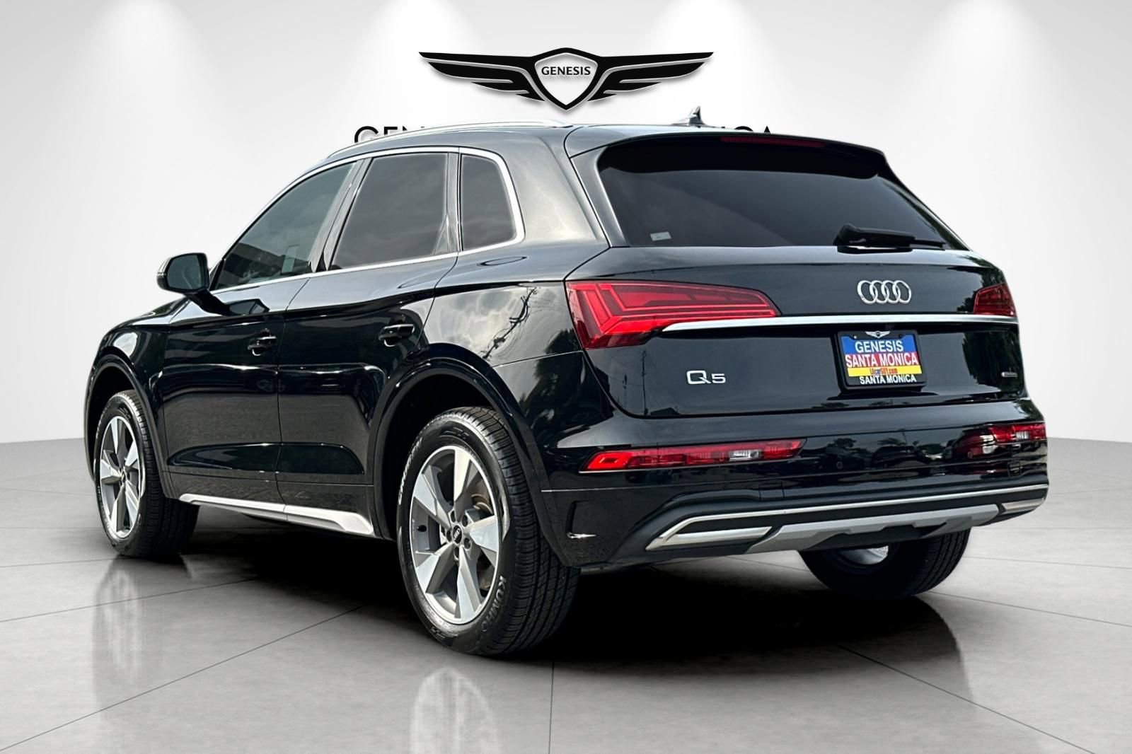 Used 2023 Audi Q5 2.0T Premium w/ Convenience Package image 6