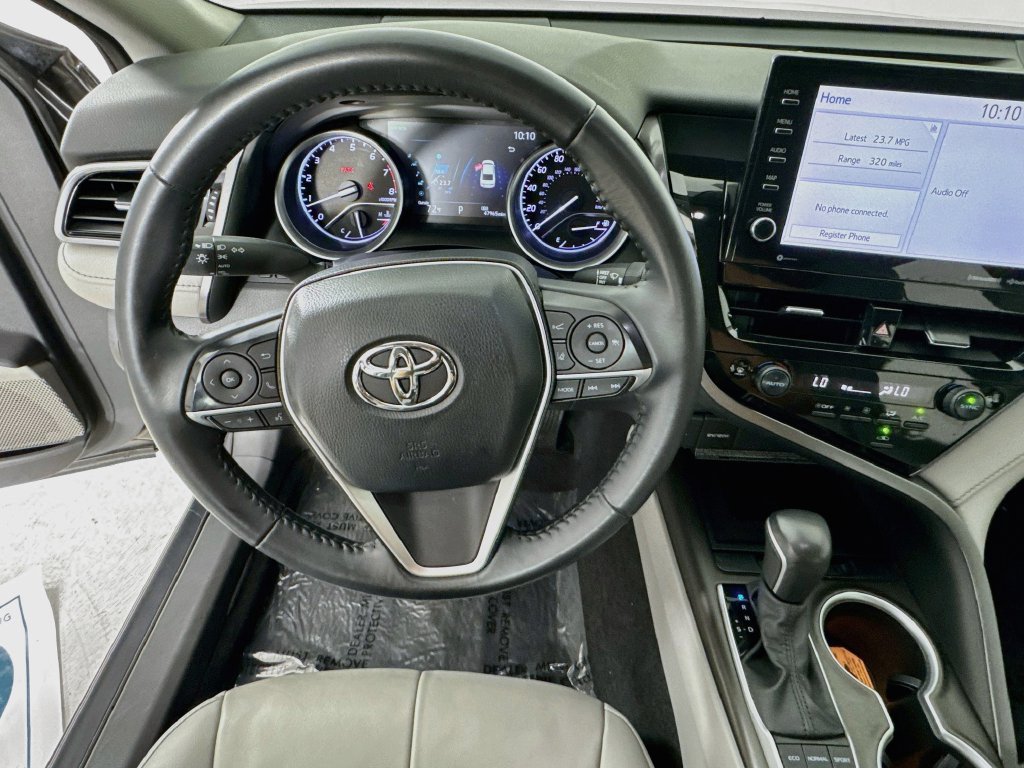 Used 2021 Toyota Camry XLE FWD image 12