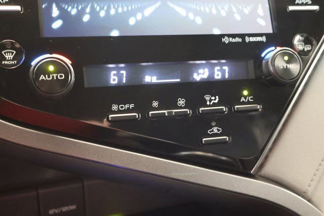 Used 2020 Toyota Camry XLE w/ Navigation Package image 22