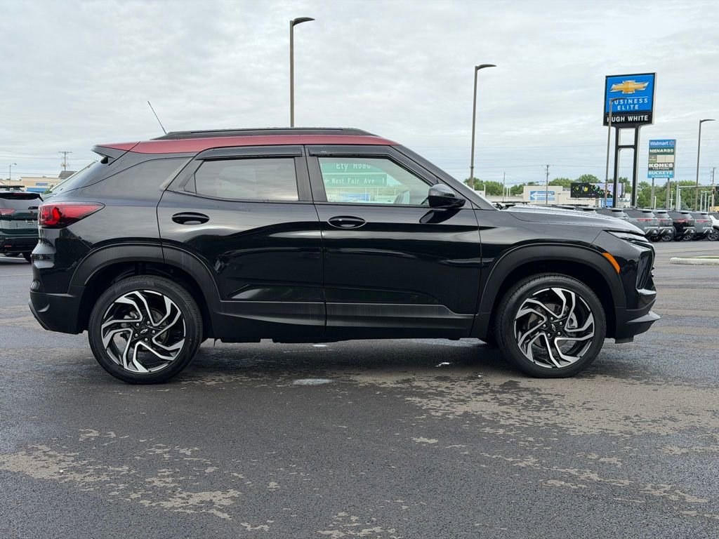 Used 2025 Chevrolet TrailBlazer RS w/ Convenience Package AWD/4WD image 6