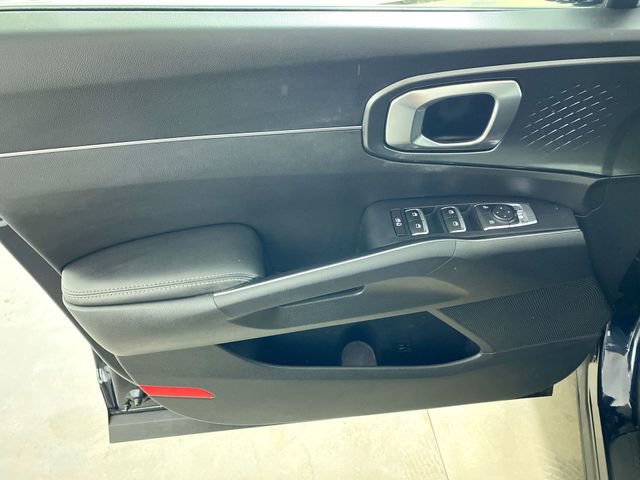 Certified 2021 Kia Sorento EX image 21