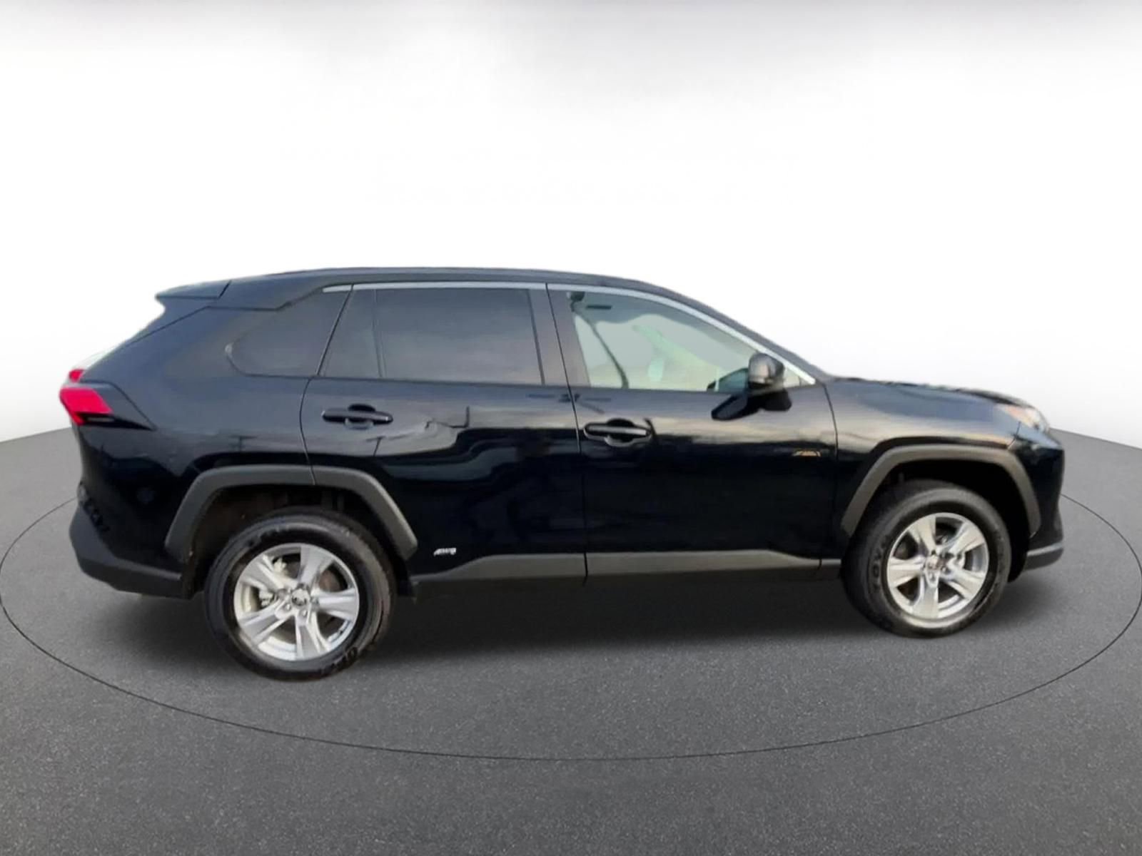 Used 2025 Toyota RAV4 LE image 16