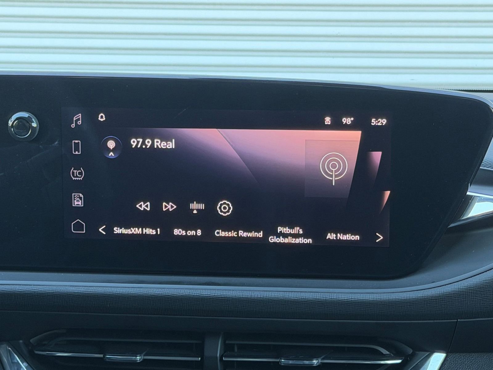 Used 2025 Buick Envista Preferred image 20