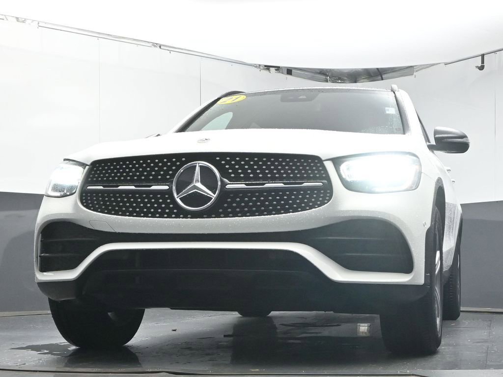 Used 2021 Mercedes-Benz GLC 300 w/ AMG Line image 32