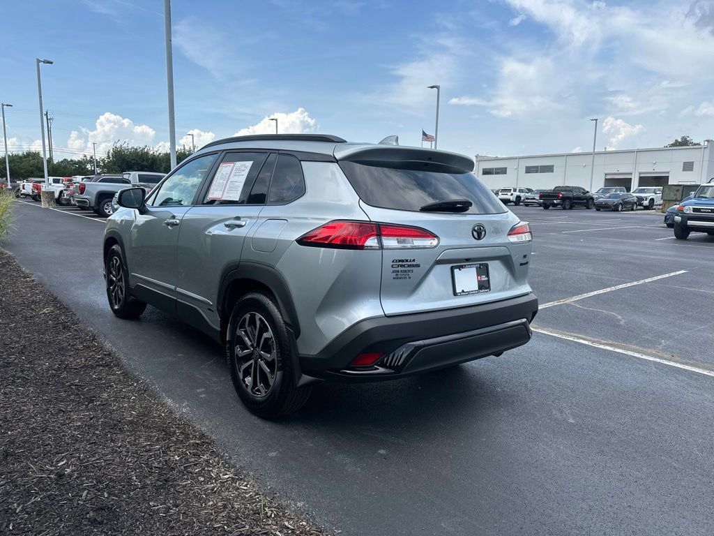 Certified 2023 Toyota Corolla Cross AWD Hybrid w/ Moonroof Package image 5