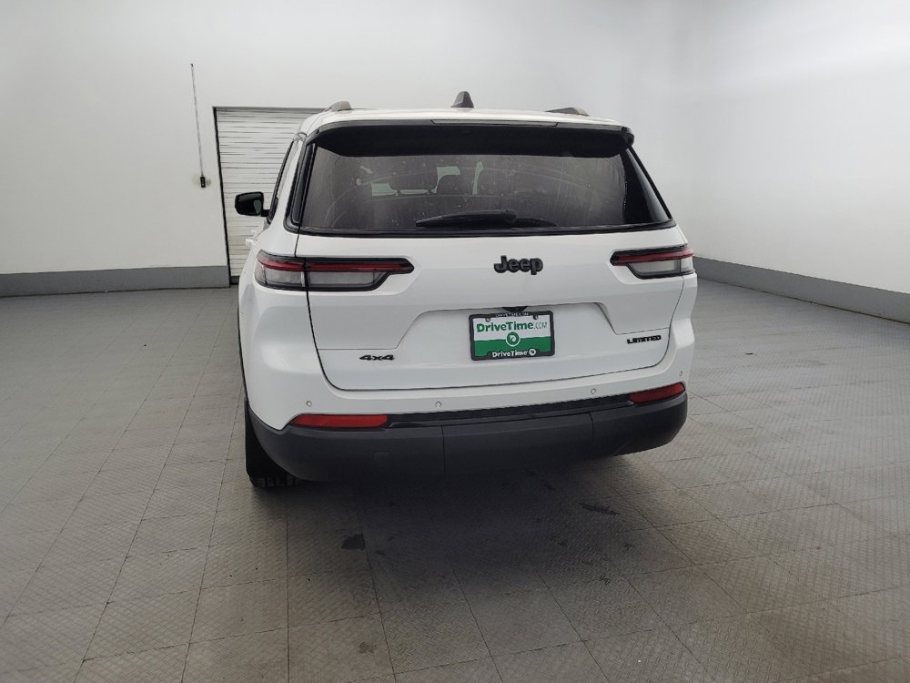 Used 2023 Jeep Grand Cherokee L Limited w/ Black Appearance Package image 6