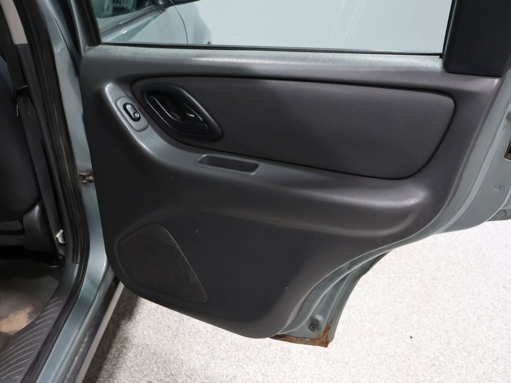 Used 2007 Ford Escape XLS image 19