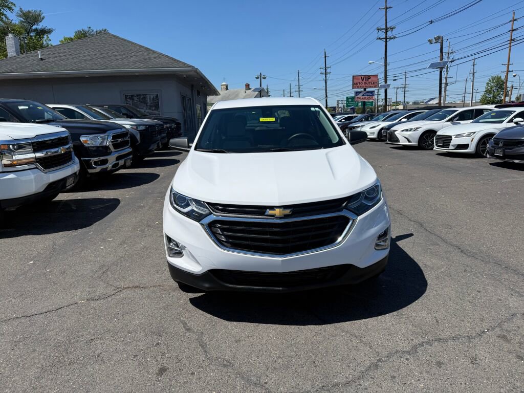 Used 2021 Chevrolet Equinox LS FWD image 2