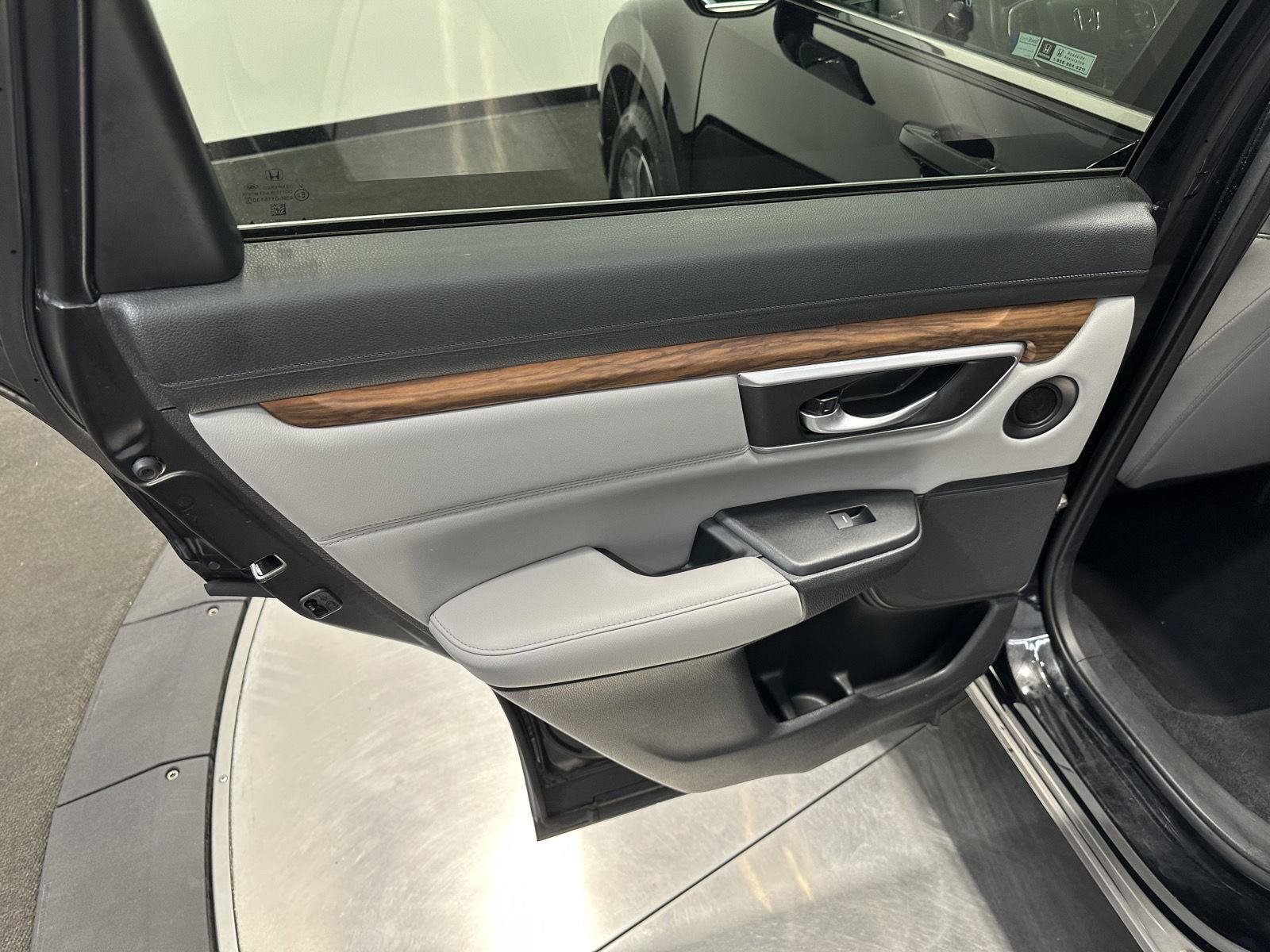Used 2020 Honda CR-V EX-L image 26