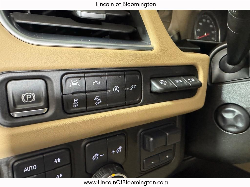 Used 2021 Chevrolet Suburban Premier w/ Premium Package image 38