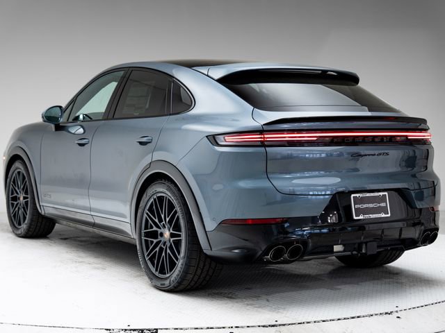 New 2026 Porsche Cayenne GTS image 3