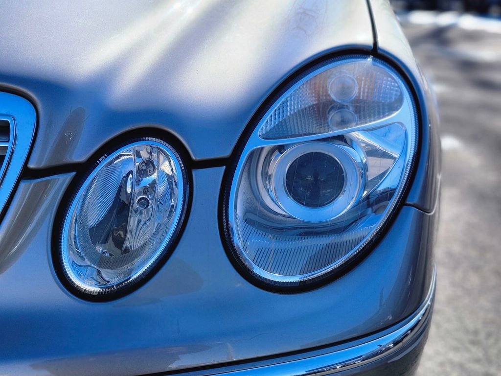 Used 2004 Mercedes-Benz E 500 4MATIC Sedan image 10