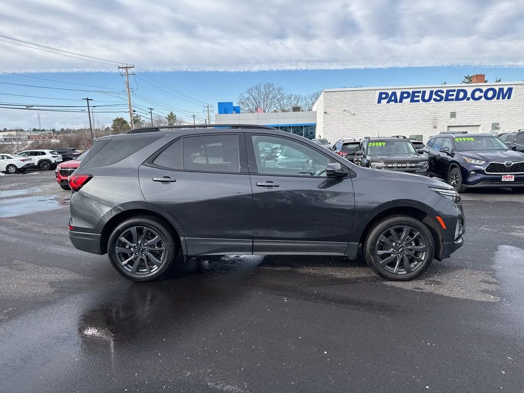 Used 2022 Chevrolet Equinox RS w/ RS Leather Package image 2