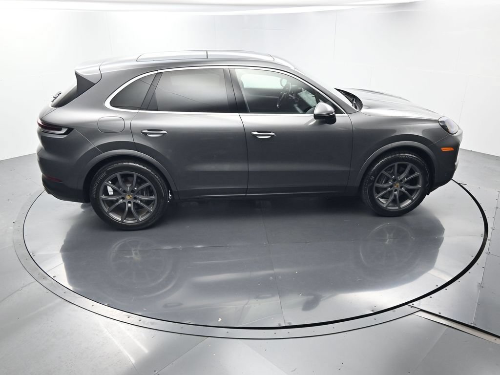 Certified 2024 Porsche Cayenne AWD/4WD image 40
