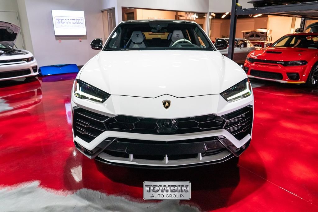 Used 2019 Lamborghini Urus AWD/4WD image 3