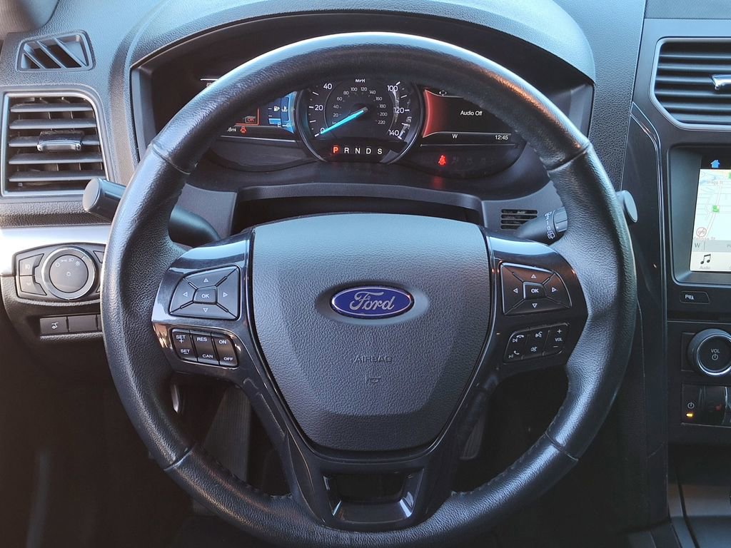 Used 2018 Ford Explorer XLT w/ Equipment Group 202A image 19