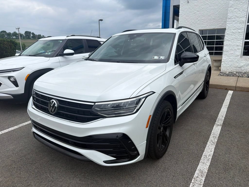 Used 2023 Volkswagen Tiguan SE R-Line FWD image 9