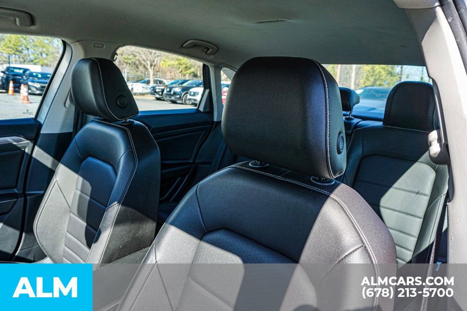 Used 2024 Volkswagen Jetta SE FWD image 18