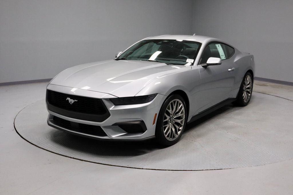 Used 2025 Ford Mustang Premium RWD image 8