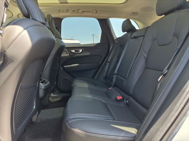 New 2026 Volvo XC60 B5 Ultra w/ Climate Package PRO AWD/4WD image 12