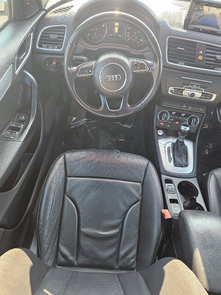 Used 2016 Audi Q3 2.0T Premium Plus w/ Technology Package image 21