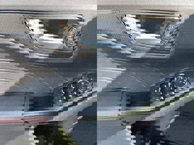 Certified 2024 Ford Escape ST-Line Select image 10