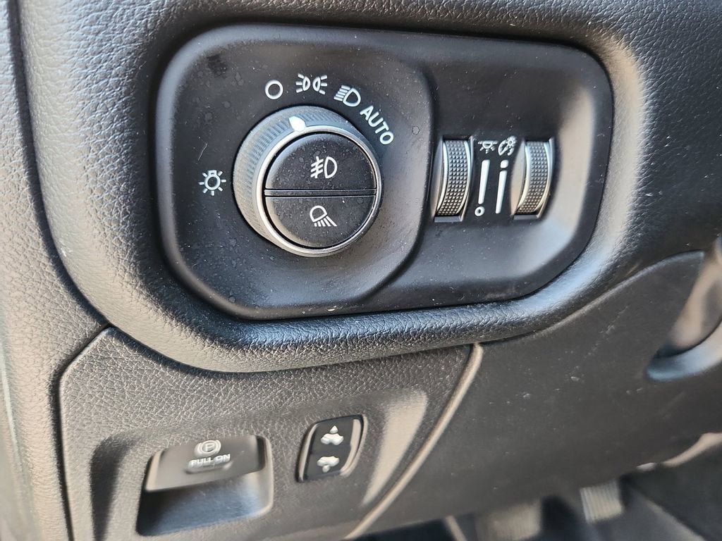 Used 2022 RAM 1500 Laramie w/ Cold Weather Group AWD/4WD image 21