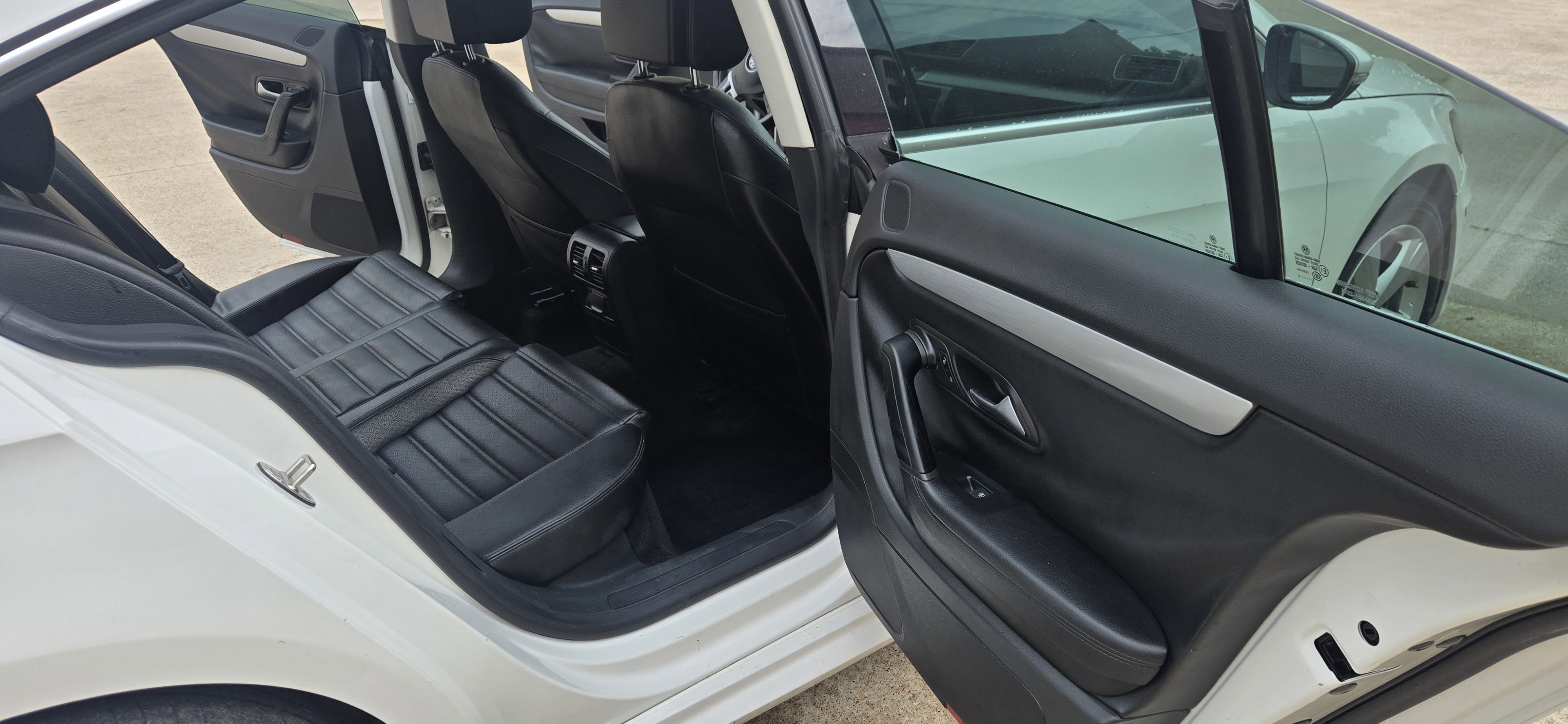 Used 2014 Volkswagen CC R-Line FWD image 22