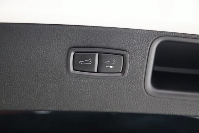 Used 2023 Porsche Macan S AWD/4WD image 32