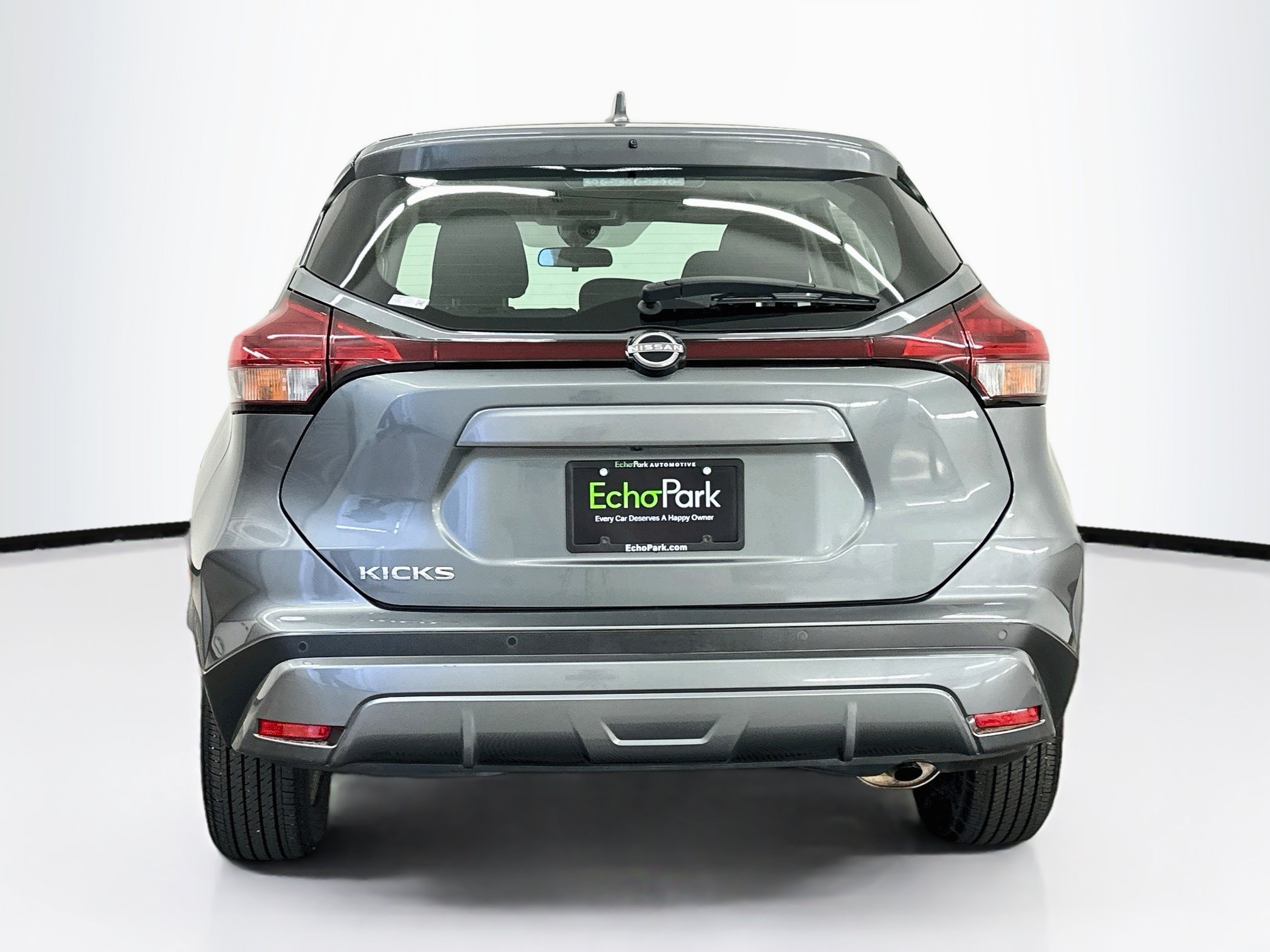 Used 2024 Nissan Kicks S FWD image 7