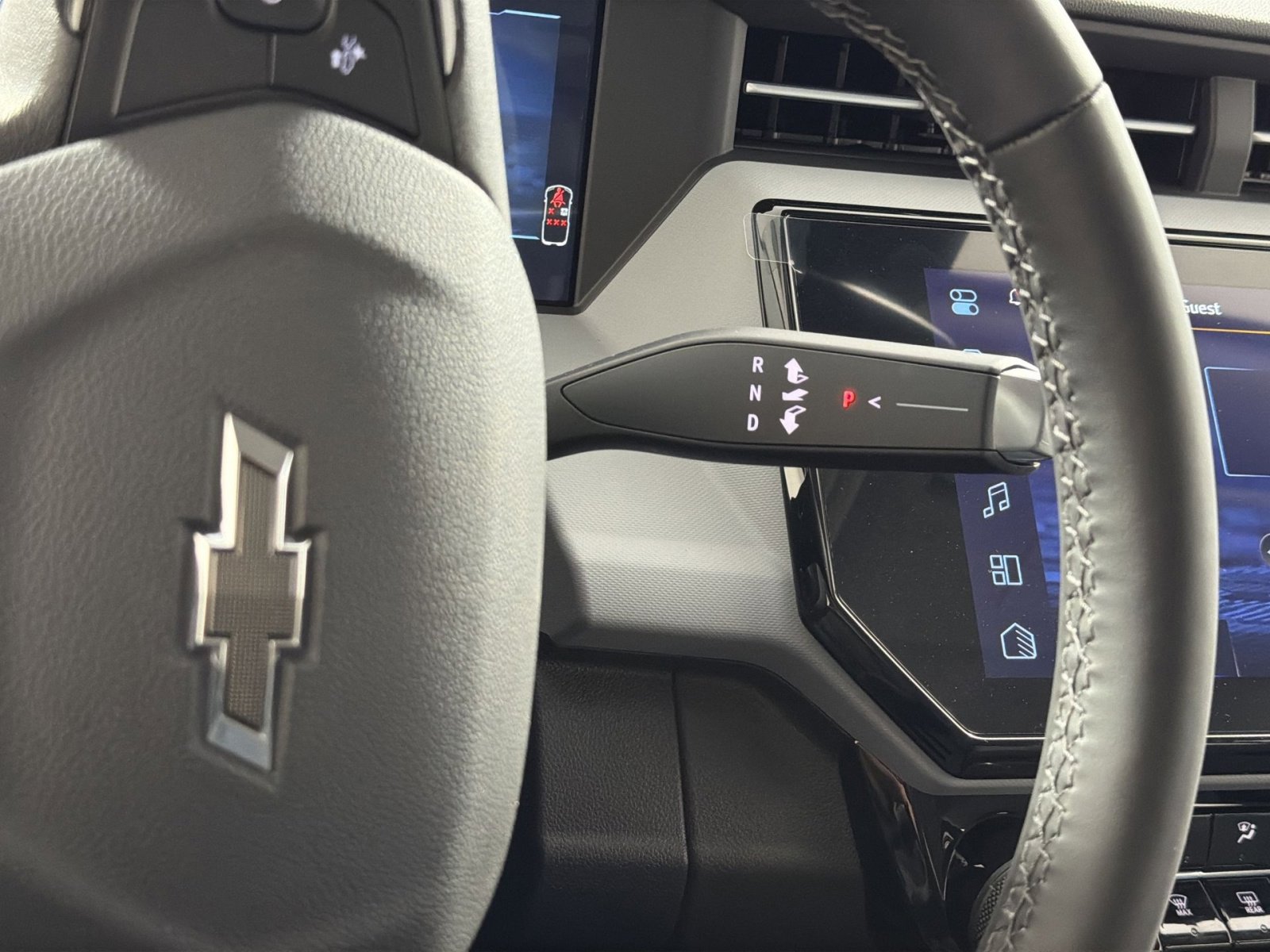 New 2027 Chevrolet Bolt LT w/ Comfort Package image 22