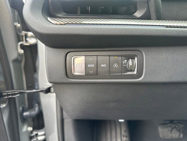Used 2026 Chevrolet Traverse High Country AWD/4WD image 12