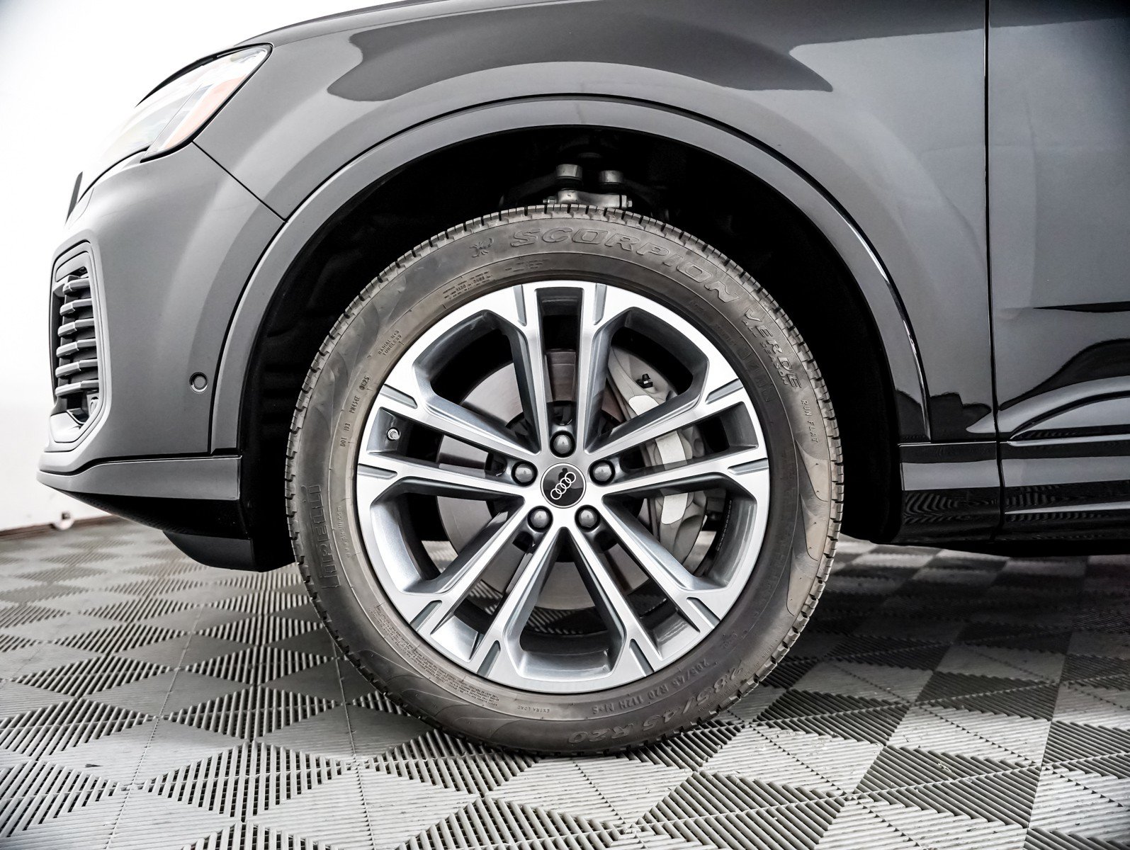 Certified 2026 Audi Q7 2.0T Premium AWD/4WD image 4