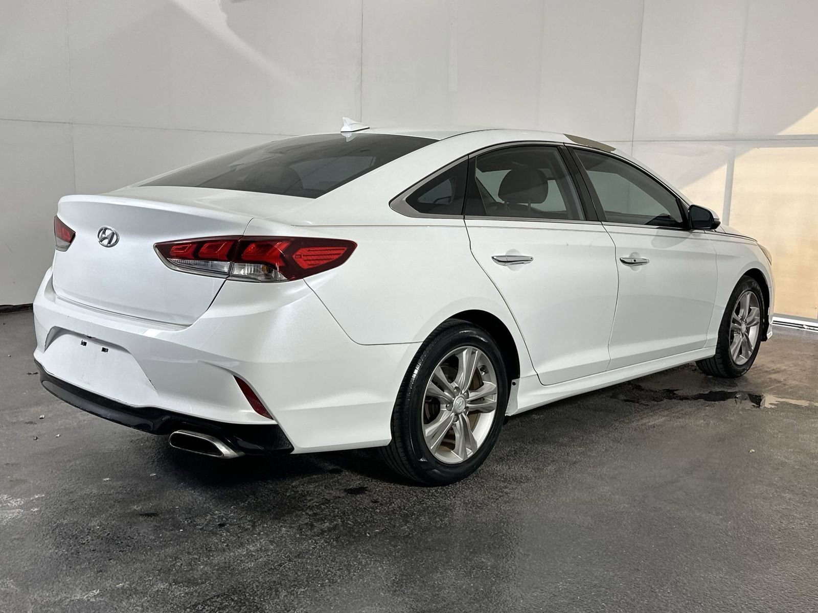 Used 2018 Hyundai Sonata Limited image 11
