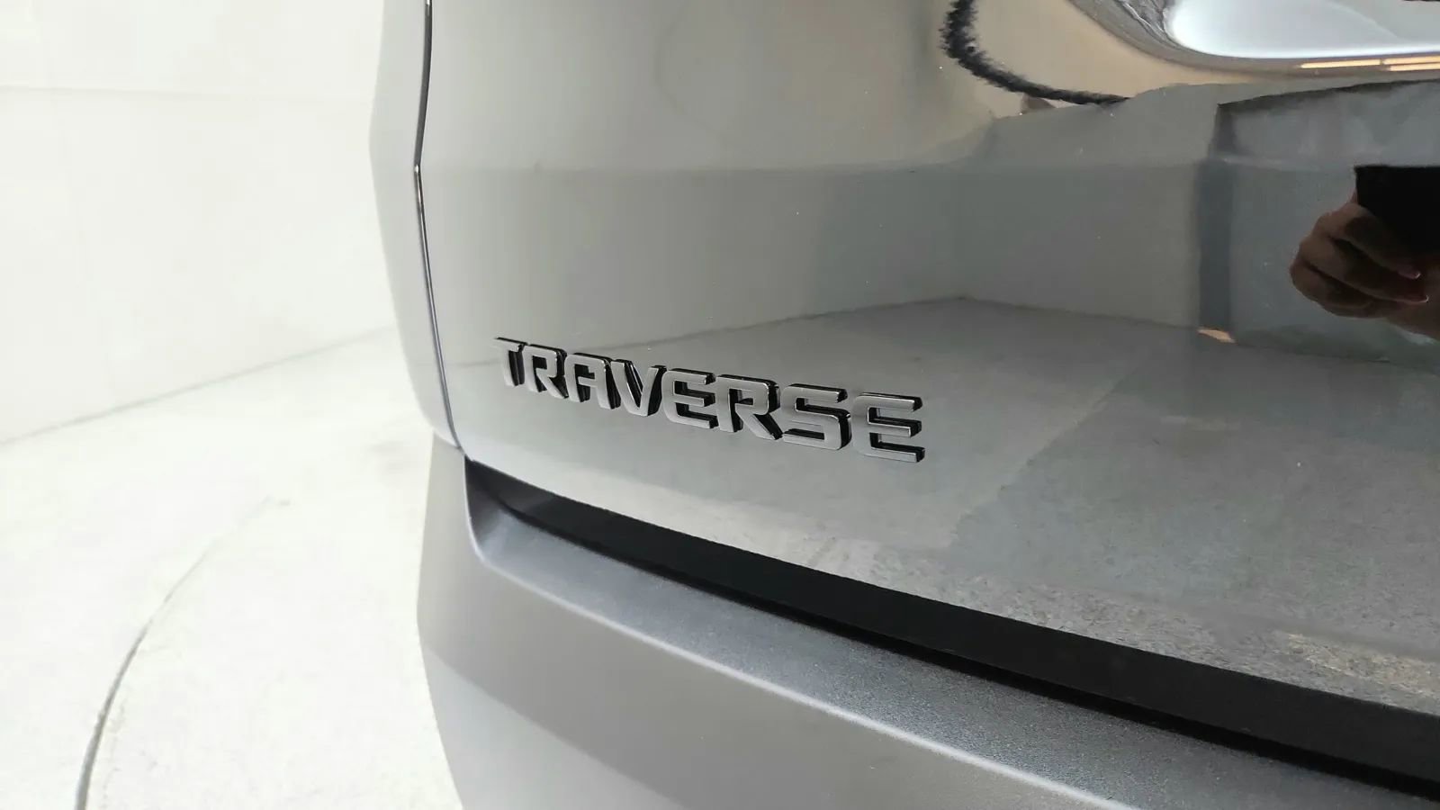 Used 2023 Chevrolet Traverse RS image 17