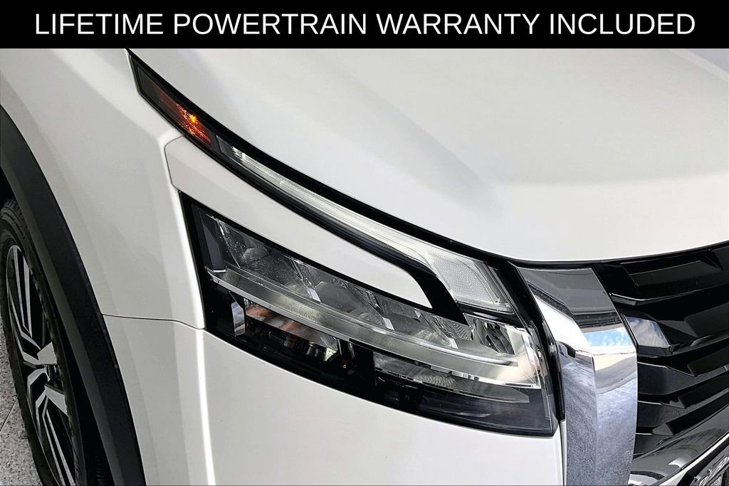 Used 2023 Nissan Pathfinder Platinum w/ Cargo Package AWD/4WD image 41