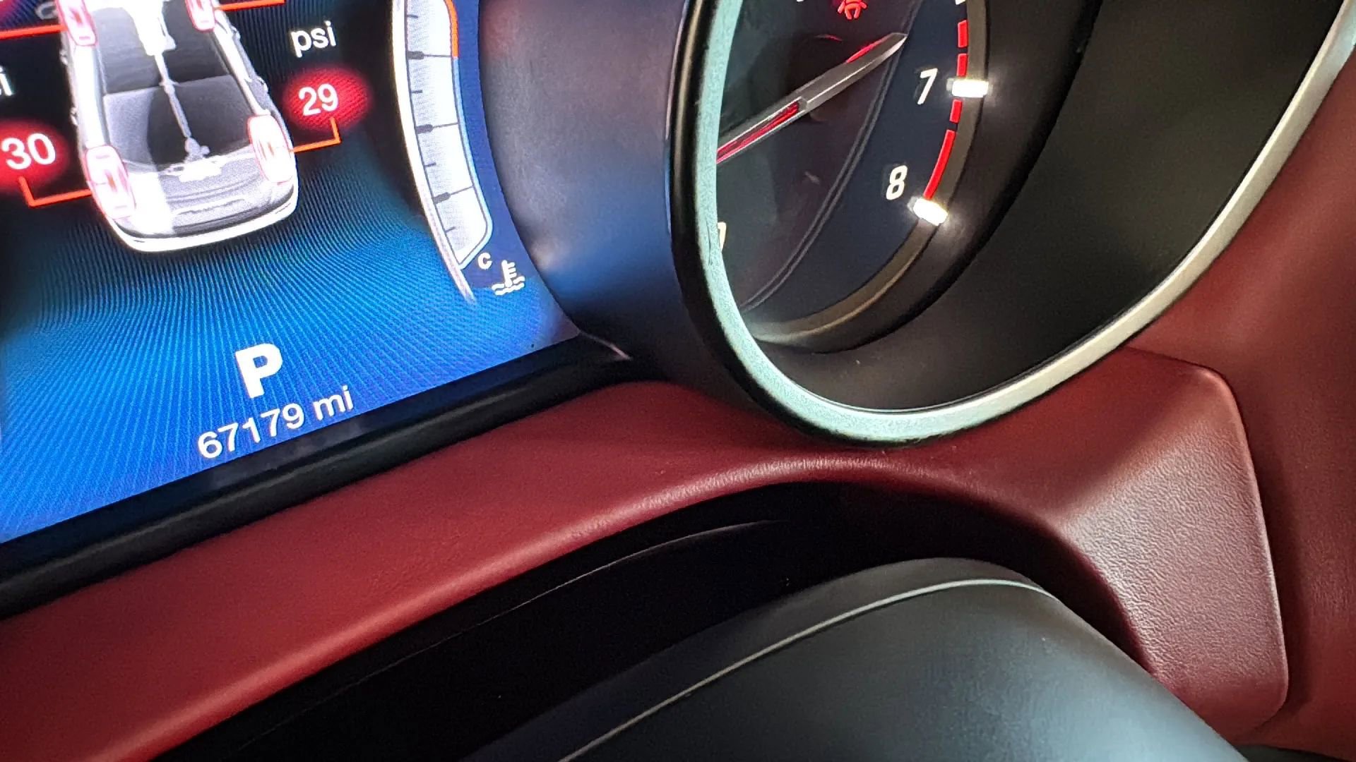 Used 2017 Maserati Ghibli w/ Luxury Package RWD image 19