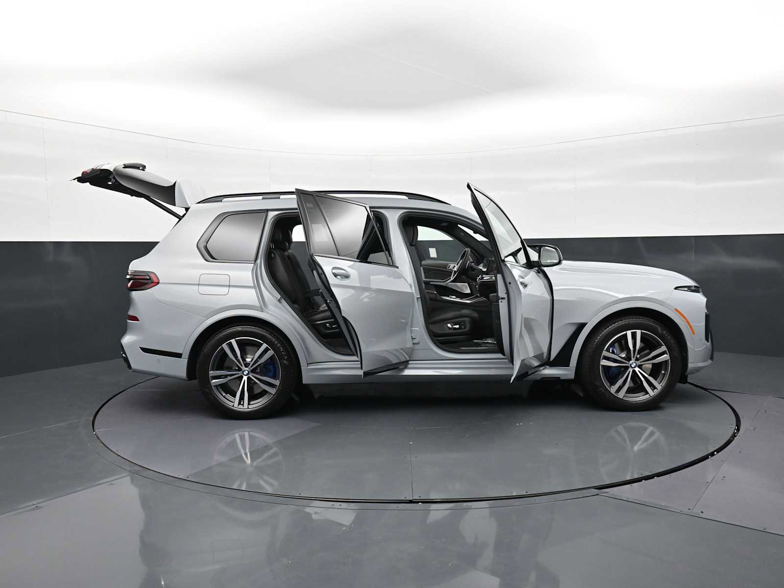 Used 2026 BMW X7 M60i AWD/4WD image 34
