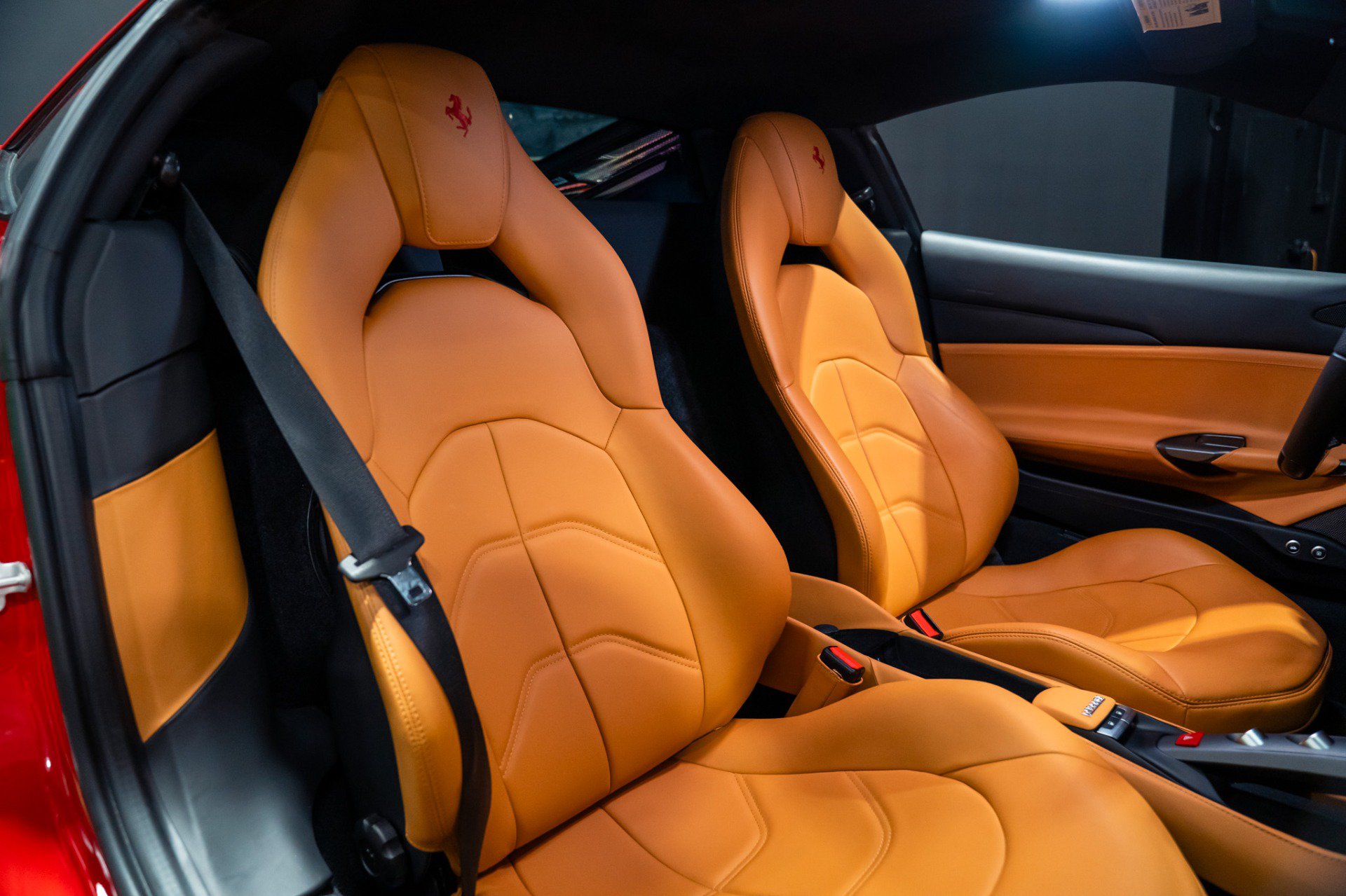 Used 2018 Ferrari 488 GTB RWD image 24